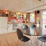 4 Star In Hemmet * Falen